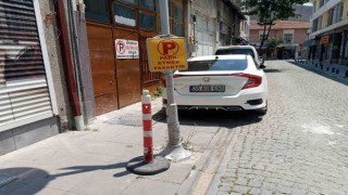 Boş buldukları her yeri park alanına çevirdiler