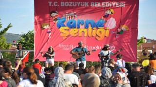 Bozüyükte çocuklar Karne Şenliğinde eğlendi