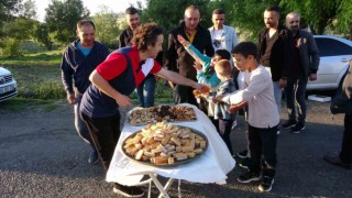 Bu köyde yarım asırdır toplu bayramlaşma geleneği sürdürülüyor