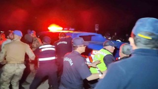 Bursada gerginlik 5 saat sürdü: Jandarma üniformasıyla gözaltına alındılar