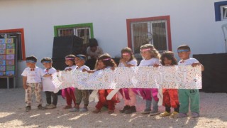 Çadırkentte çocuk işçiliğinin önlenmesi amacıyla Sosyal Destek Merkezi açıldı