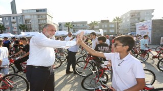 Canikte camiye giden çocuklar için anlamlı proje