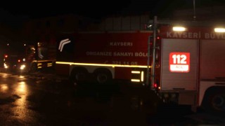 Çelik kapı fabrikasında korkutan yangın