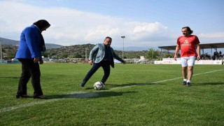 Çiftçi Kupasının başlama vuruşunu Başkan Böcek yaptı