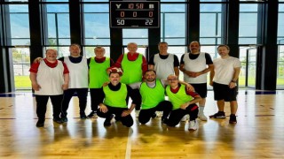 Cumhurbaşkanı Erdoğan, ekibiyle basketbol maçı yaptı