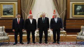 Cumhurbaşkanı Erdoğan, Bakan Işıkhan ile TİSK Başkanı Akkol ve Türk-İş Başkanı Atalayı kabul etti