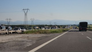 D-100 Karayolunda kilometrelerce bayram kuyruğu oluştu