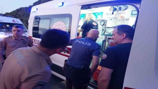 Denize giren genç kız boğulma tehlikesi geçirdi