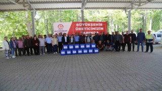 Denizlili alabalık yetiştiricilerine dezenfektan dağıtımı yapıldı