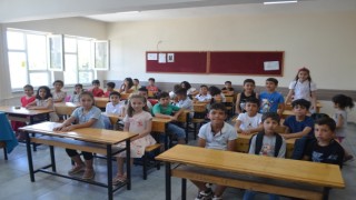 Depremde bin 962 öğrencisini kaybeden Kahramanmaraşta buruk karne heyecanı