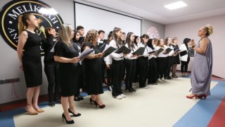 Derinceli öğrencilerden sanat şöleni