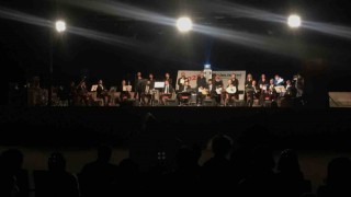 Diyarbakır Medeniyetler Korosundan tarihi Hasankeyfte konser