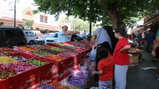 Depremin gölgesindeki diyarbakırda bayram telaşı
