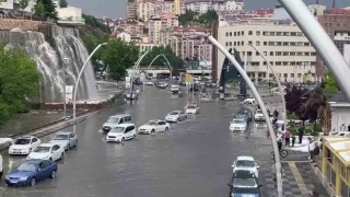Doç. Dr. Özçelik: Büyük şehirler ‘iklim krizi hazırlığında sınıfta kaldı