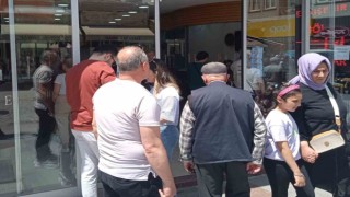 Dolar ve Eurodaki hareketlilik döviz bürolarına yansıdı