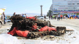 Dünya Çevre Günü İzmirde deniz temizliği etkinliğiyle kutlandı
