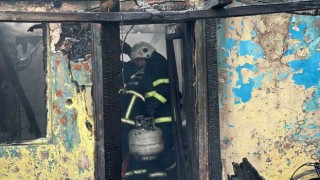 Düzcede korkutan yangın: 2 ev tamamen 5 ev ise kısmen yandı