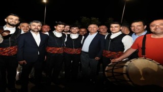 Efkan Ala memleketi Erzurumda