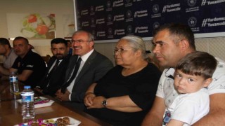 Elazığda depremzedelerin buruk bayram sevinci