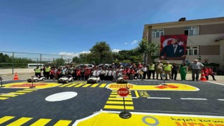 Elazığda jandarma ekipleri çocuklara trafik eğitimi verdi