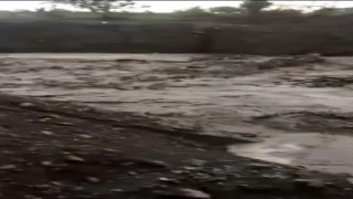 Elazığda sağanak yağış sele neden oldu