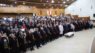 Elazığdaki mezuniyet töreninde gözyaşları sel oldu