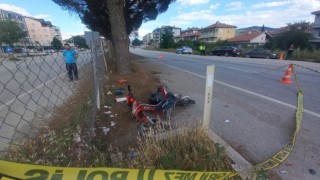 Elektrikli bisiklet ile motosiklet çarpıştı: 4 yaralı