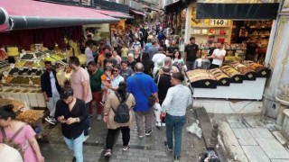 Eminönünde bayram hareketliliği