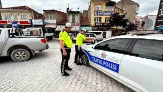 Emirdağda sürücülere yönelik polis denetimi