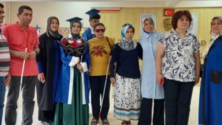 Engelli öğrenciler, mezun oldu