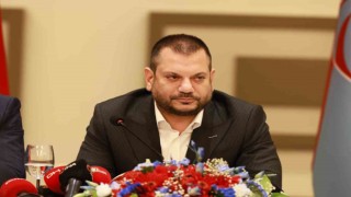 Ertuğrul Doğan: Bütün zorluklara rağmen sahada dimdik mücadele eden bir takım olacak