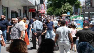 Erzincanda bayram yoğunluğu gurbetçi akınıyla iki katına çıktı