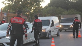 Erzincanda çeşitli suçlardan aranan 18 şüpheli yakalandı, 13 kişi gözaltına alındı