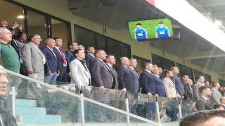 Eski bakan Çavuşoğlu play-off final maçını takip etti