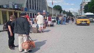 Eskişehir Tren Garında bayram tatili hareketliliği