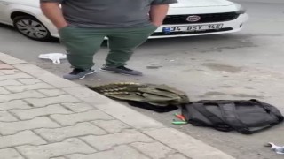 Eyüpsultanda sokakta bulunan çantadan çok sayıda tüfek fişeği çıktı