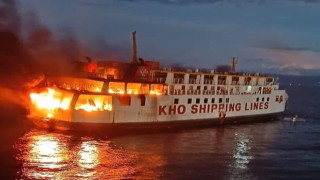 Filipinlerde 120 yolcunun bulunduğu feribotta yangın