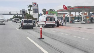 Fren yapan minibüs otoyolu birbirine kattı: 2si turist 6 yaralı