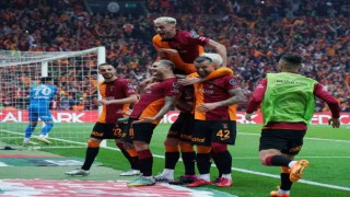 Galatasaray bu sezon iki Fenerbahçe derbisini de kazandı