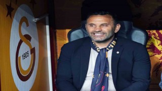 Galatasaray, Teknik Direktör Okan Burukun sözleşmesindeki opsiyonu kullandı ve 1 yıl uzatıldığını Türkiye Futbol Federasyonuna bildirdi.