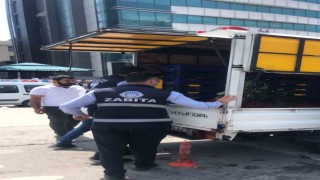 Gebzede zabıta ekipleri seyyar satıcıları denetliyor