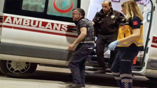 Gençlerden uyuşturucu taciri olduğunu iddia ettikleri şahsa meydan dayağı kamerada