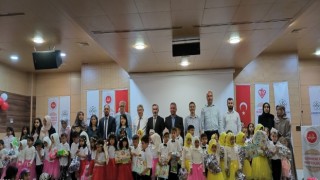 Germencikte Kuran Kurslarında mezuniyet sevinci