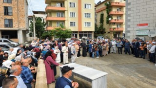 Giresundan 516 hacı adayı dualarla kutsal topraklara uğurlandı