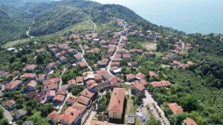 Harabeye dönen madenci lojmanları satılmayı bekliyor