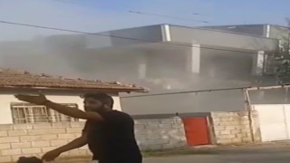 Hatayda ağır hasarlı 3 katlı binanın zemin katı çöktü