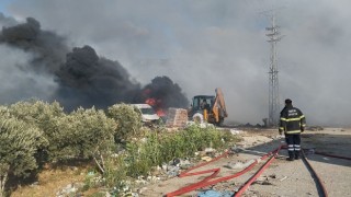 Hatayda çöplük alanda yangın
