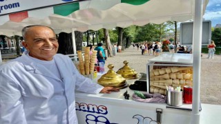 Hollandanın en ünlü dondurmacısı Musa Pekdemir 67 yaşında hayatını kaybetti