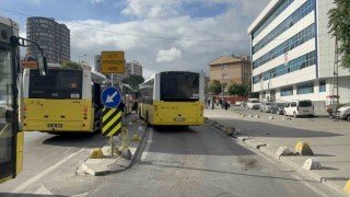 İETT otobüsler için ayrılan yolda kaza yaptı: 1 yaralı