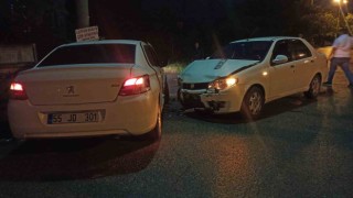 İki otomobil çarpıştı: 2 yaralı